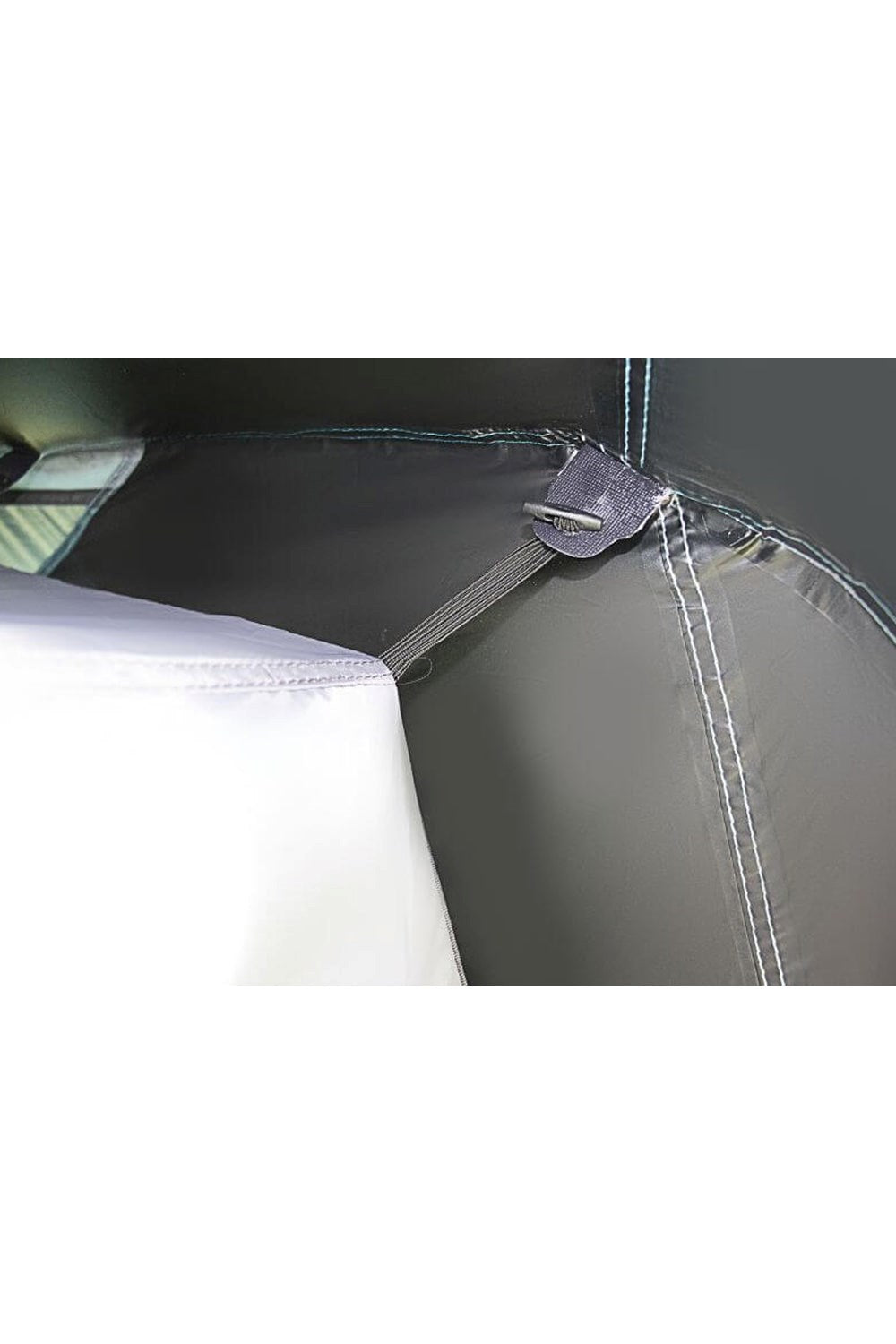 MDA4CA Omikron 3 Person Blackout Tent