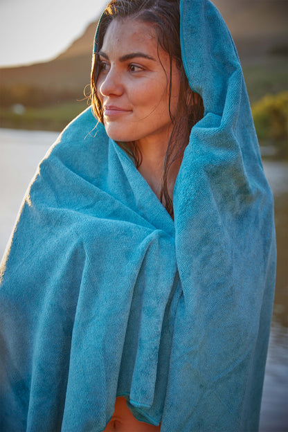 Mountain Warehouse Micro Towelling Travel Towel - Large - 130 X 70cm