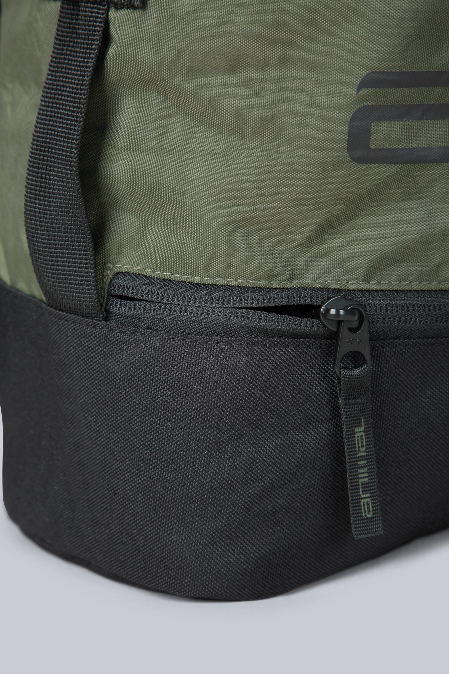  056869 ANIMAL ROLL TOP BACKPACK 30L