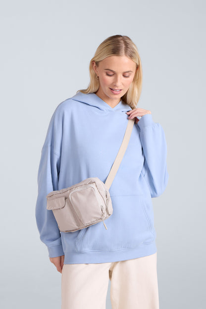  057812 ANIMAL MULTI POCKET CROSS BODY BAG