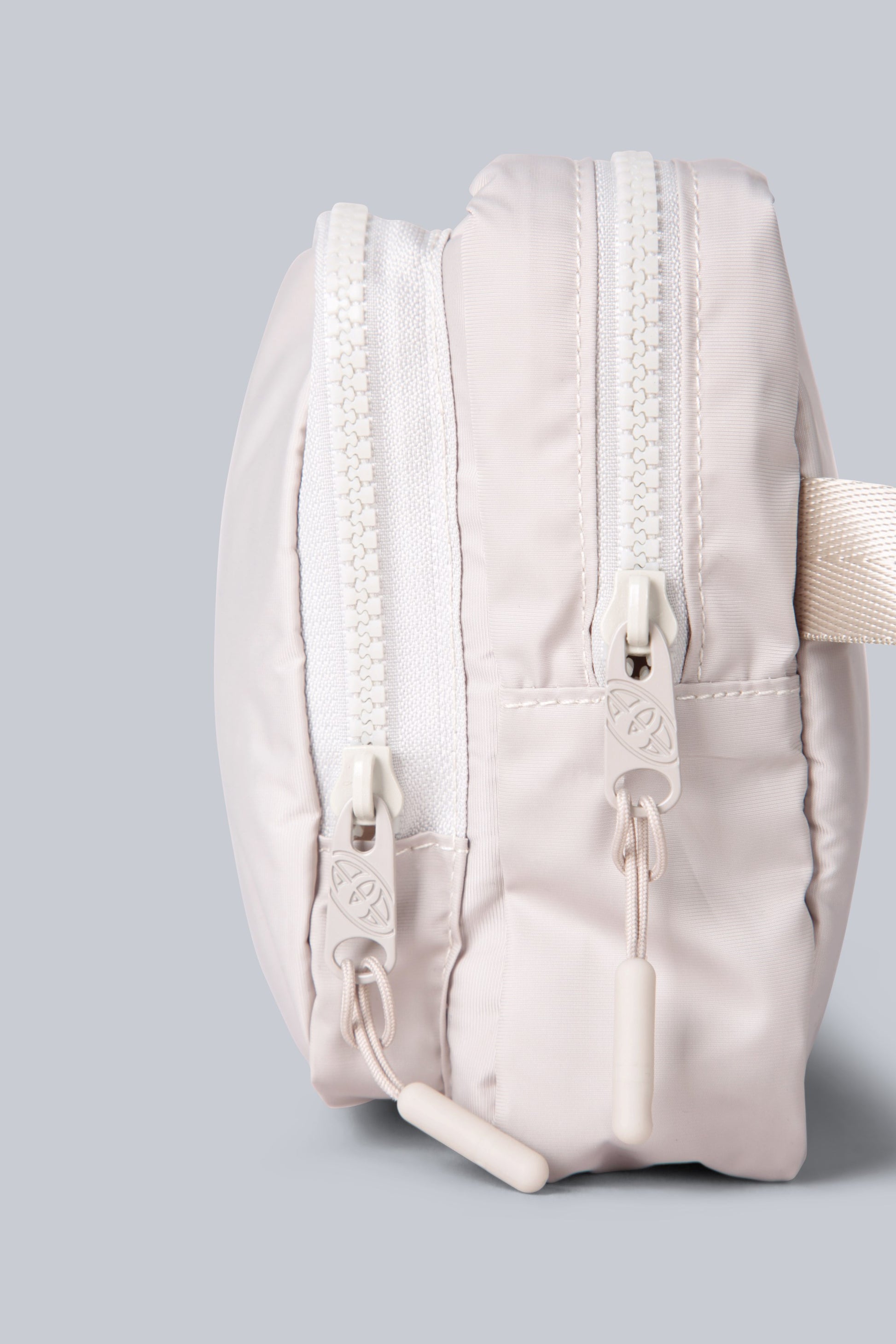  057812 ANIMAL MULTI POCKET CROSS BODY BAG