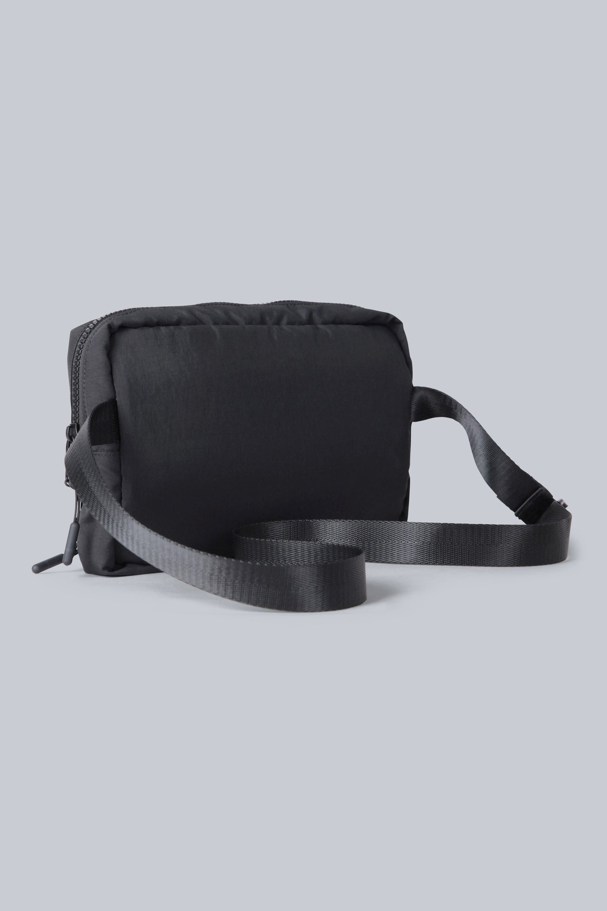  057812 ANIMAL MULTI POCKET CROSS BODY BAG
