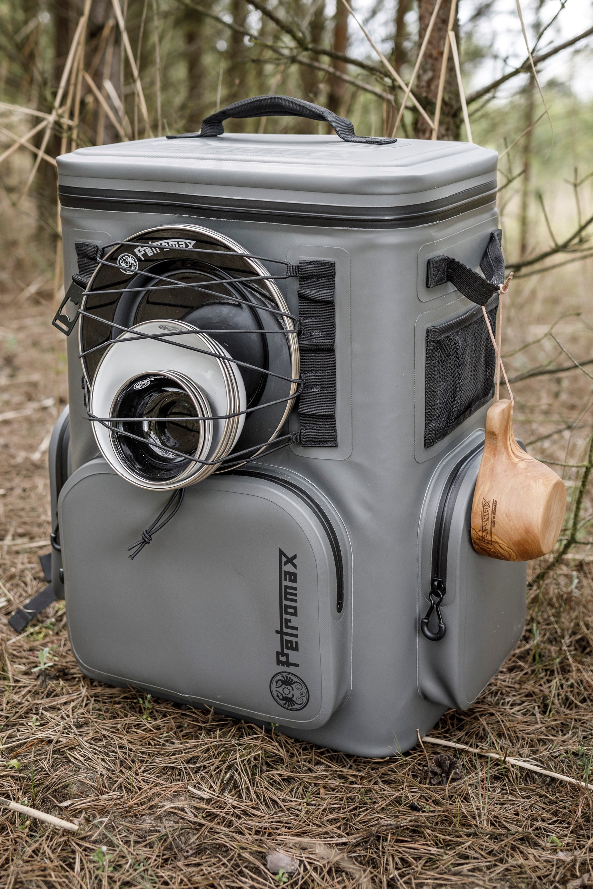 Petromax M0A13F 17L Cooler Backpack