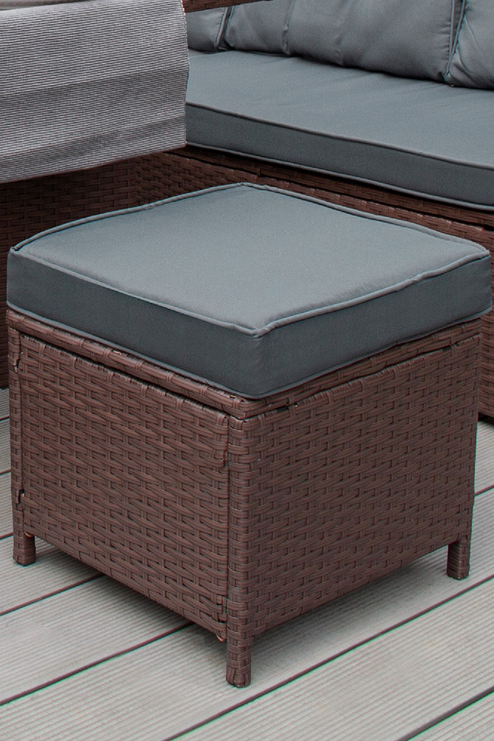 M0B9B4 Rattan Corner Set