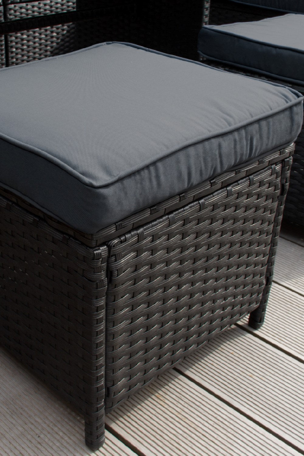  M0B9B4 Rattan Corner Set