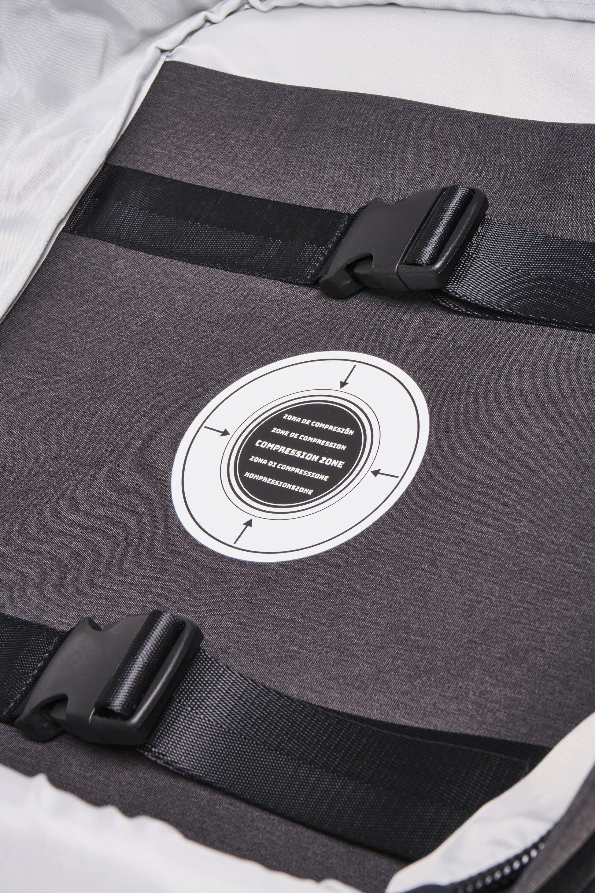  M0F710 Memphis 30L Backpack 45x36x20cm