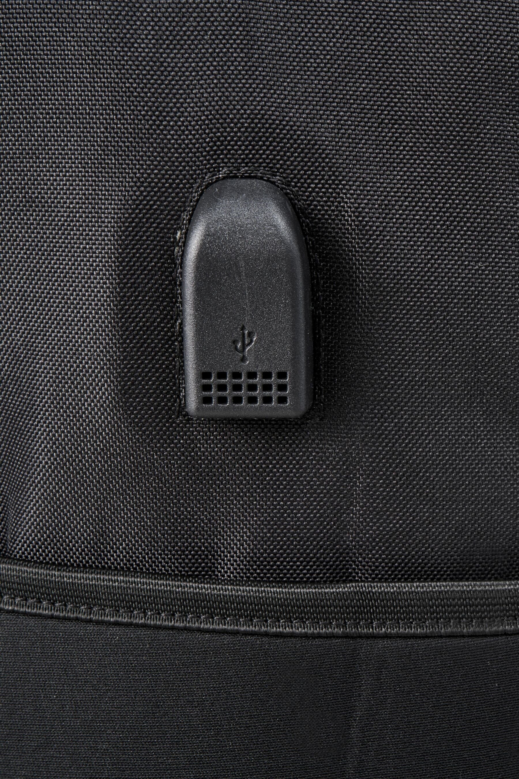  M13E3E Manhattan 20L Backpack 40x20x25cm