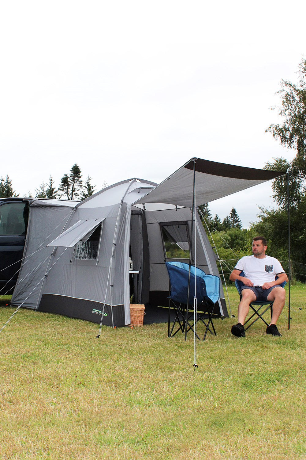  Outhouse Handi Mid 210-255 Awning