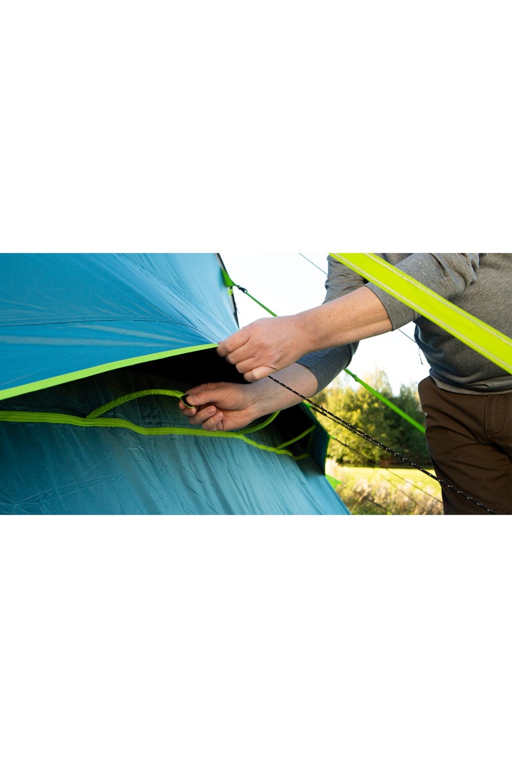 Coleman Castle Pines 6L 6 Man Blackout Tent