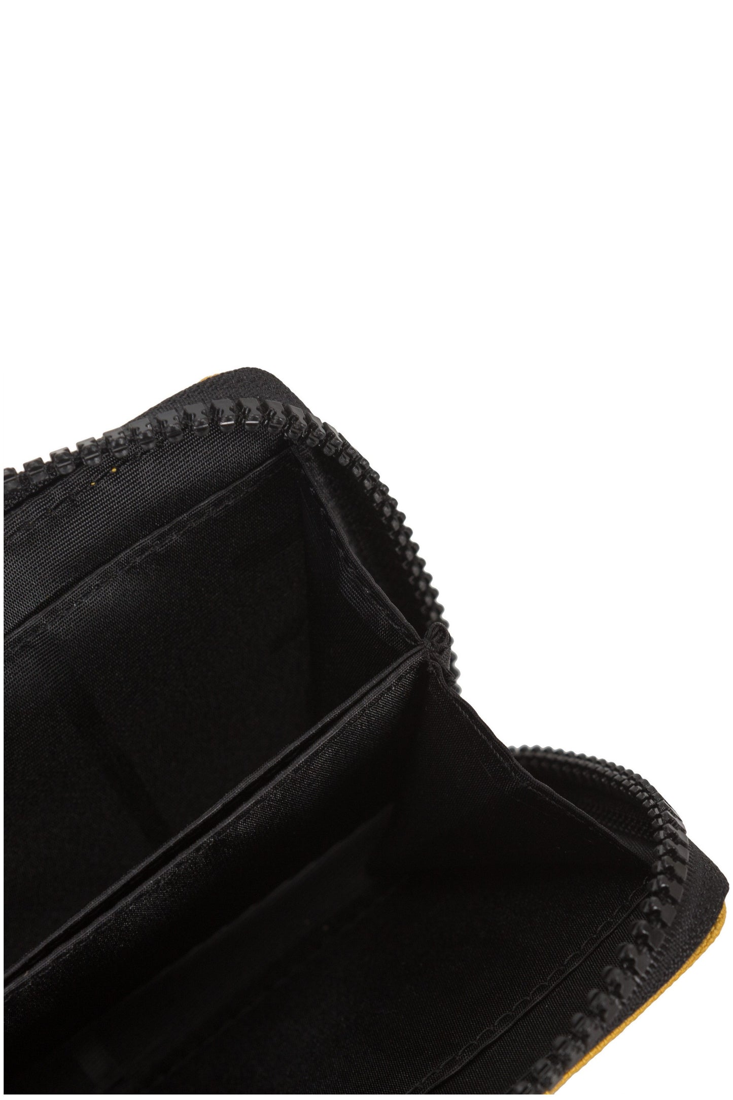  M4668D Selus Chunky Zip Round Wallet