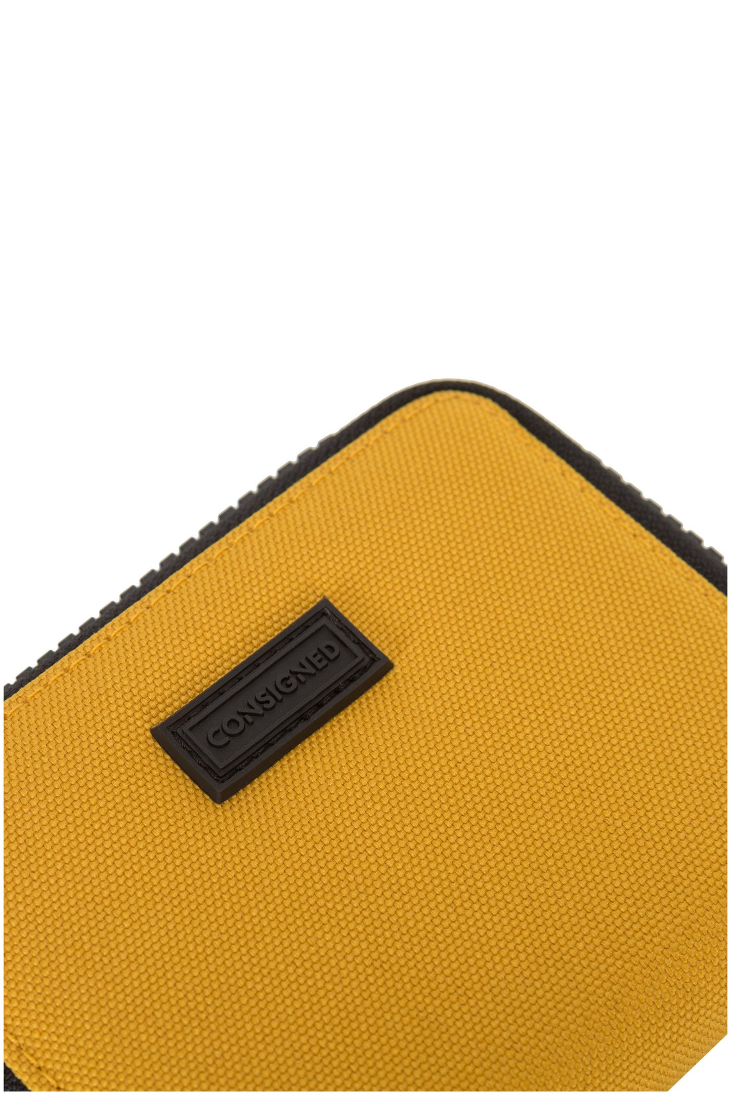  M4668D Selus Chunky Zip Round Wallet