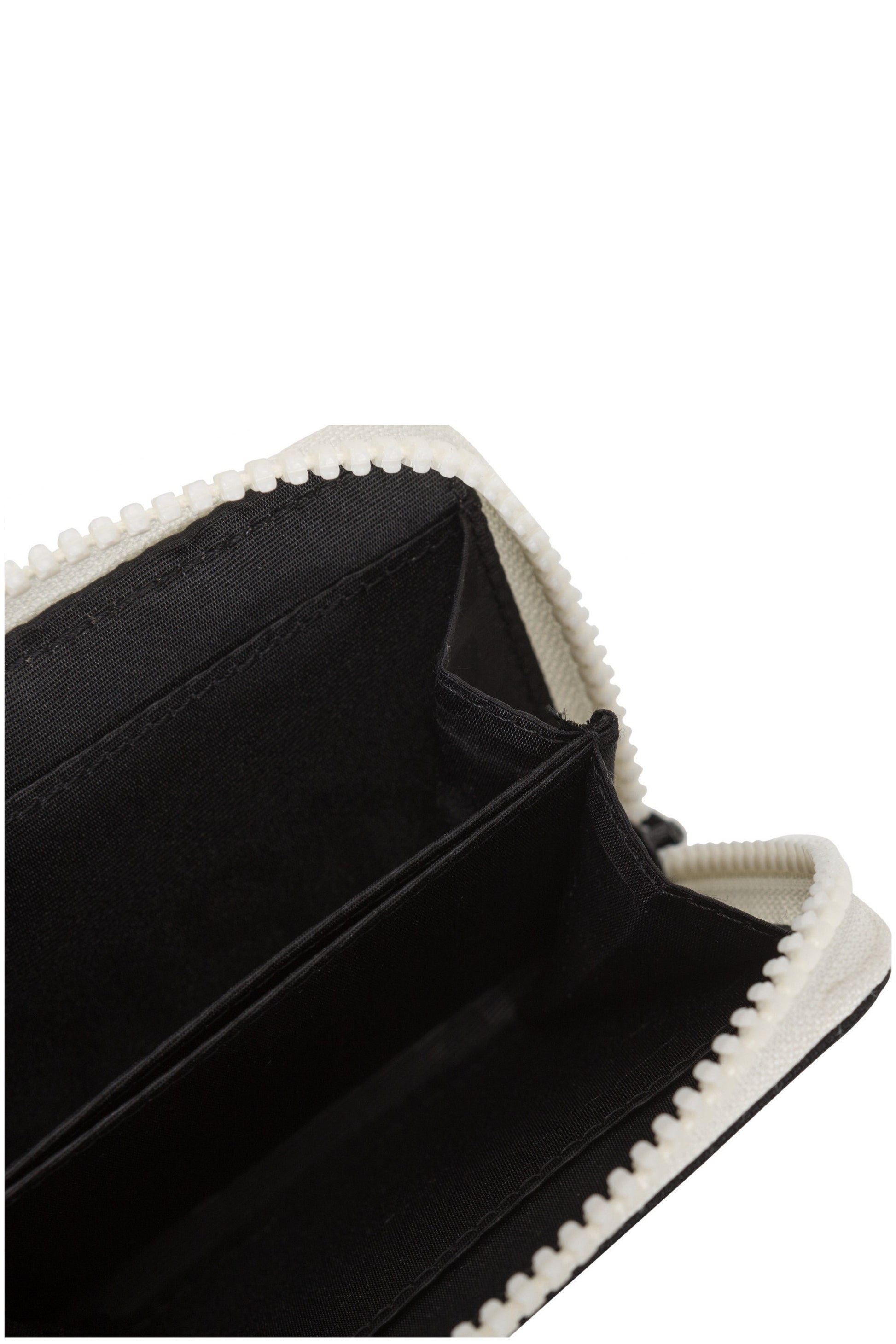  M4668D Selus Chunky Zip Round Wallet