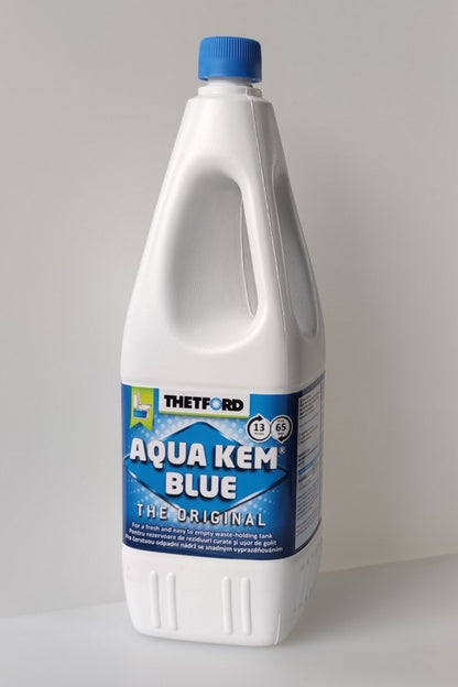 Thetford M4FE26 Aquakem Toilet Chemical 2 Litre Bottle