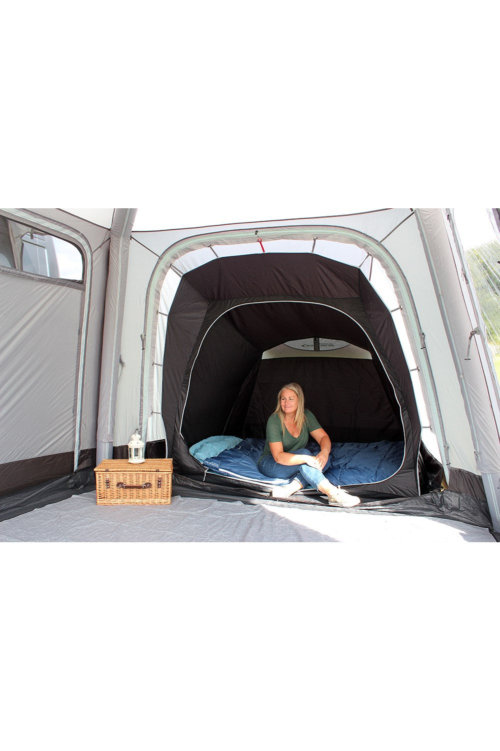  Cayman Air Mid 220-255 Awning