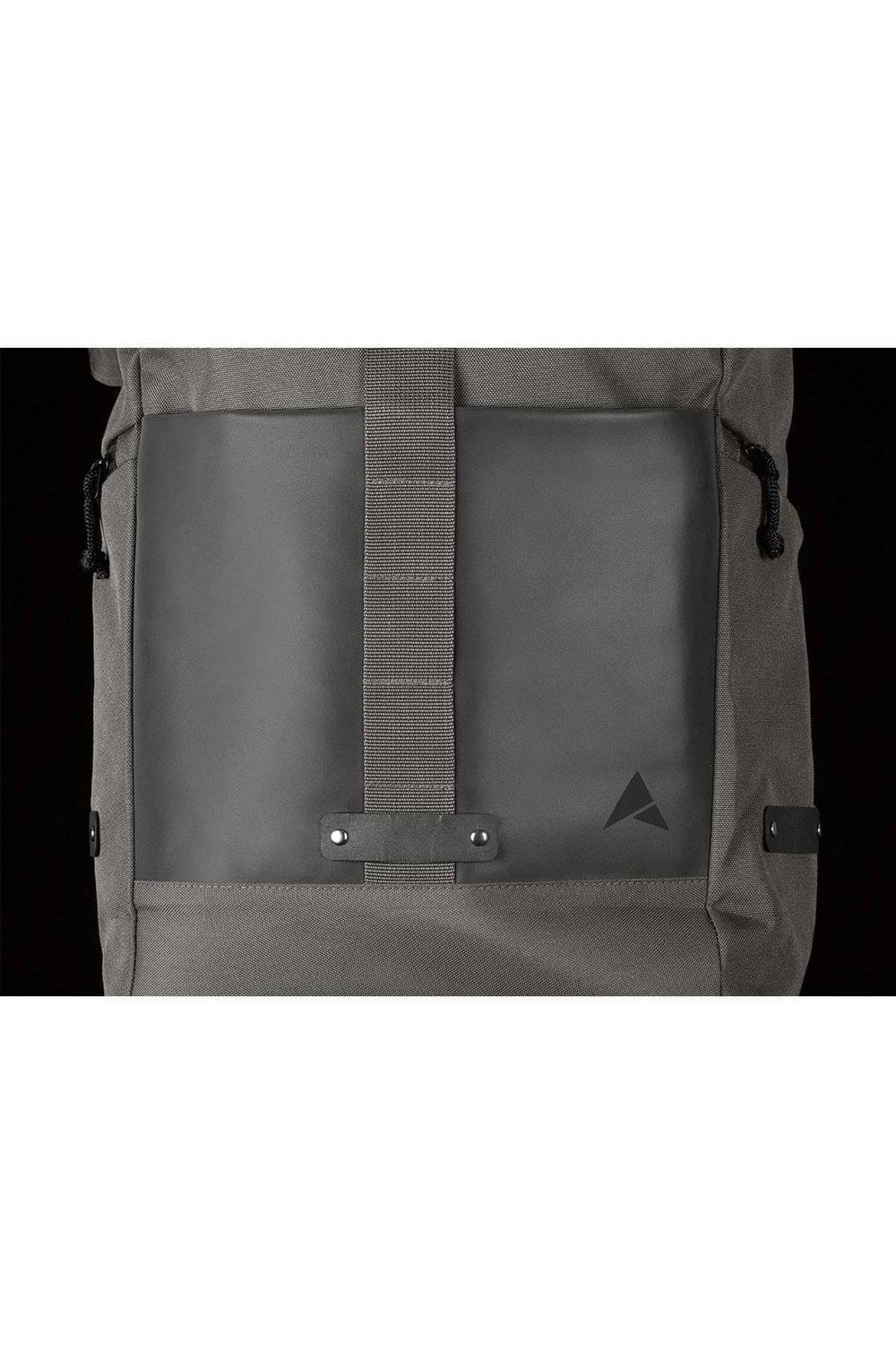 Altura M7DEB7 Grid Cycling Backpack 30L
