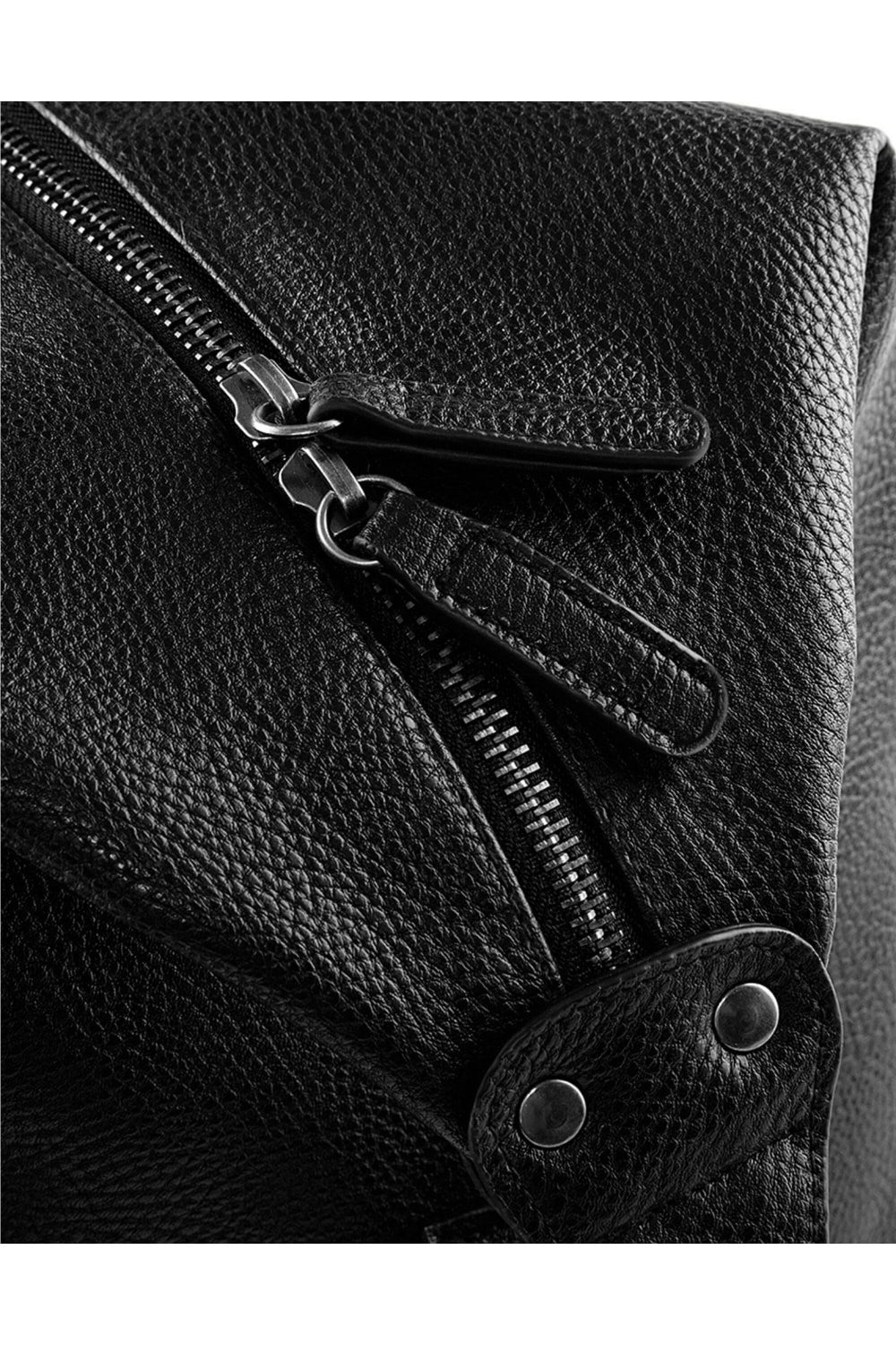  M87829 Nuhide Weekender Unisex 30 Ltr Holdall