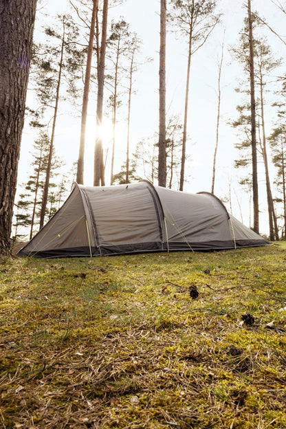  M8DC3B 4 Person Tunnel Tent 100% Recycled Polyester