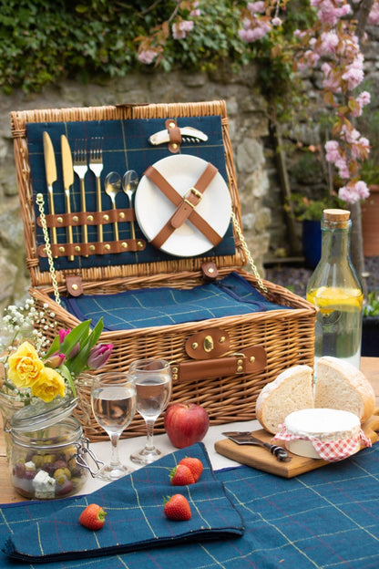  M91F93 Wicker 2 Person Blue Tweed Picnic Basket