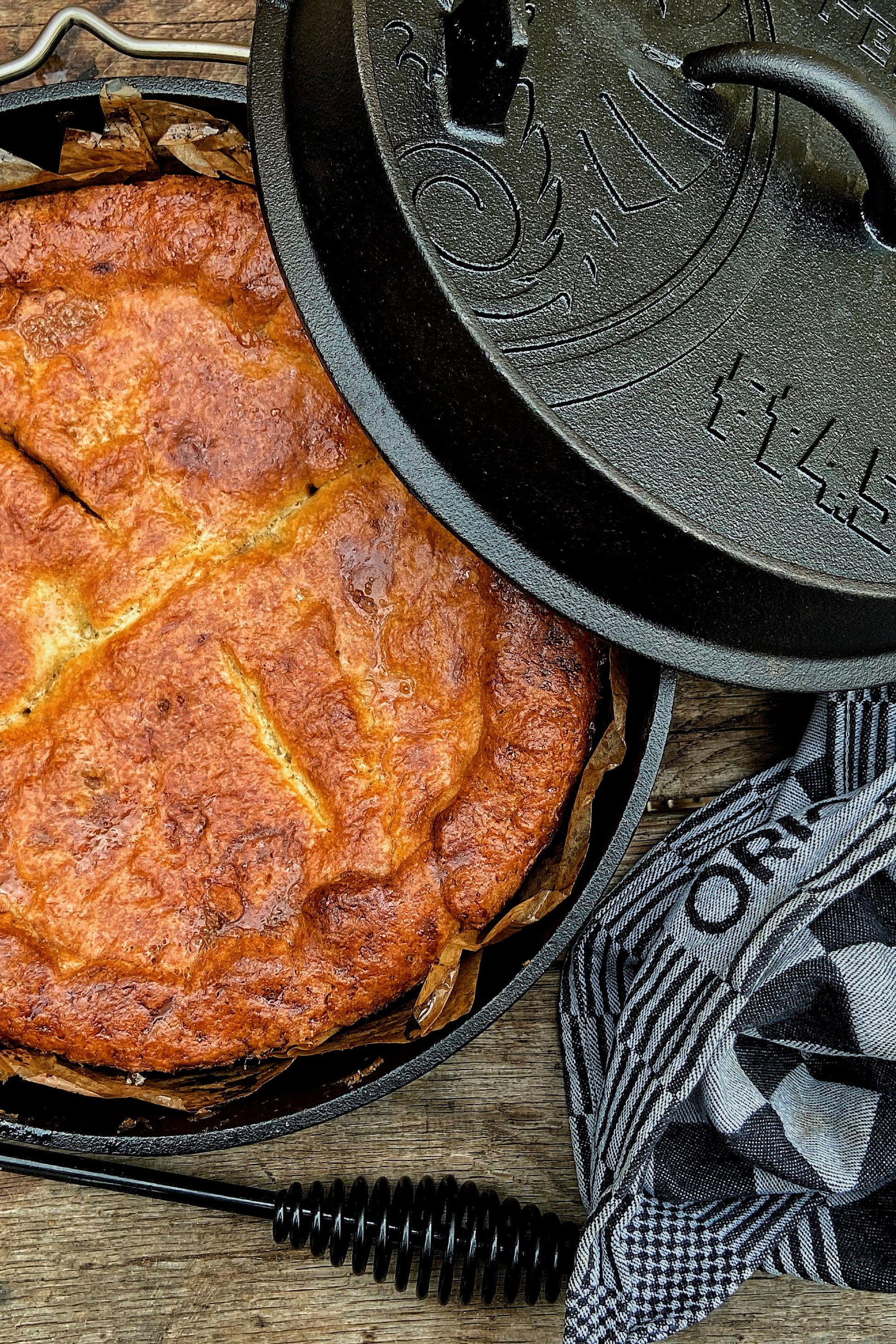Petromax MC0EFD 3.5L Cast Iron Dutch Oven