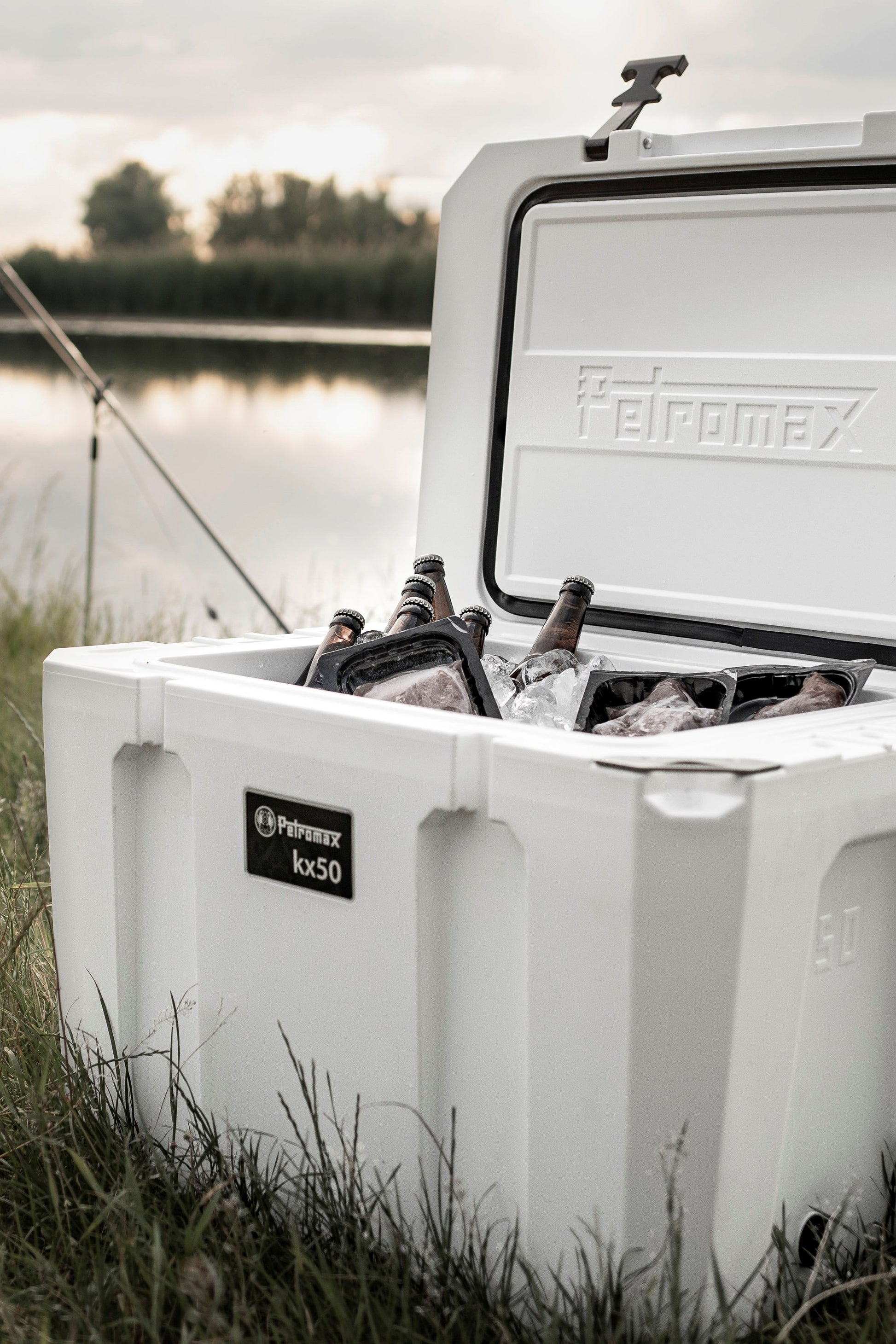 Petromax MC271F 50L Cool Box