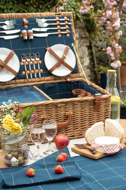  MCF7EE Wicker 4 Person Blue Tweed Picnic Basket