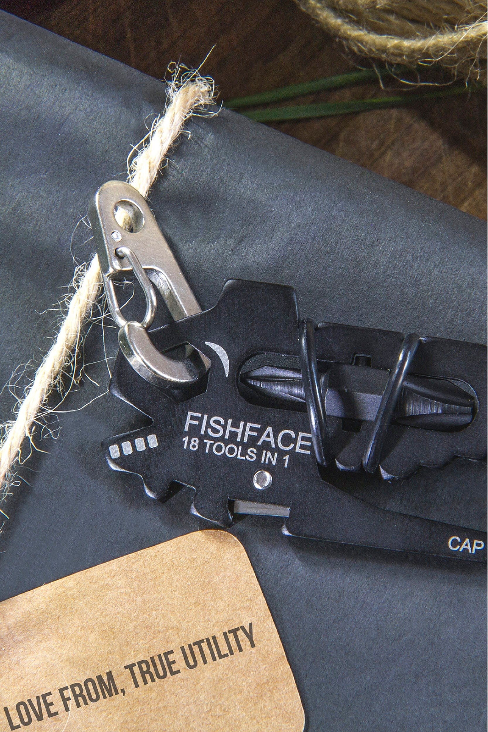  Fishface 18-in-1 Multi Tool