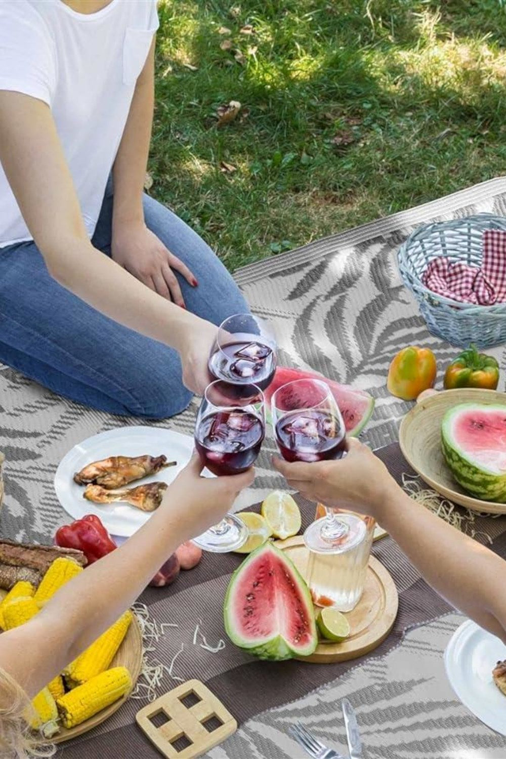  MF17CD Outdoor Grey Leaves Camping Rug 90cm X 180cm